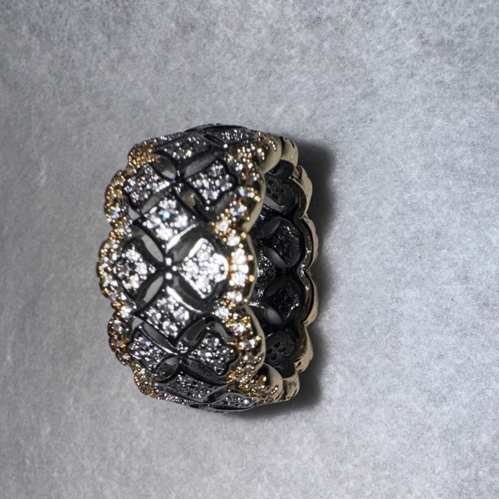 Elegant vintage Gold and Silver Women's Fashion Ring